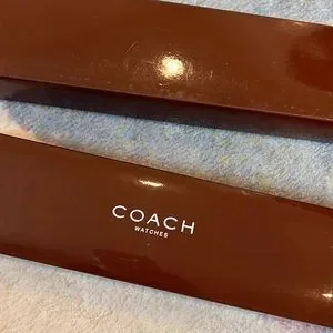Coach | Accessories | Maroon Patent Leather Small Coach  display picture 3